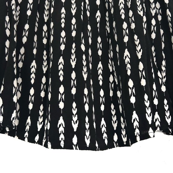 Garage Black and White Feather Design Skirt Elastic Waist Spring Summer Boho S - Picture 6 of 14